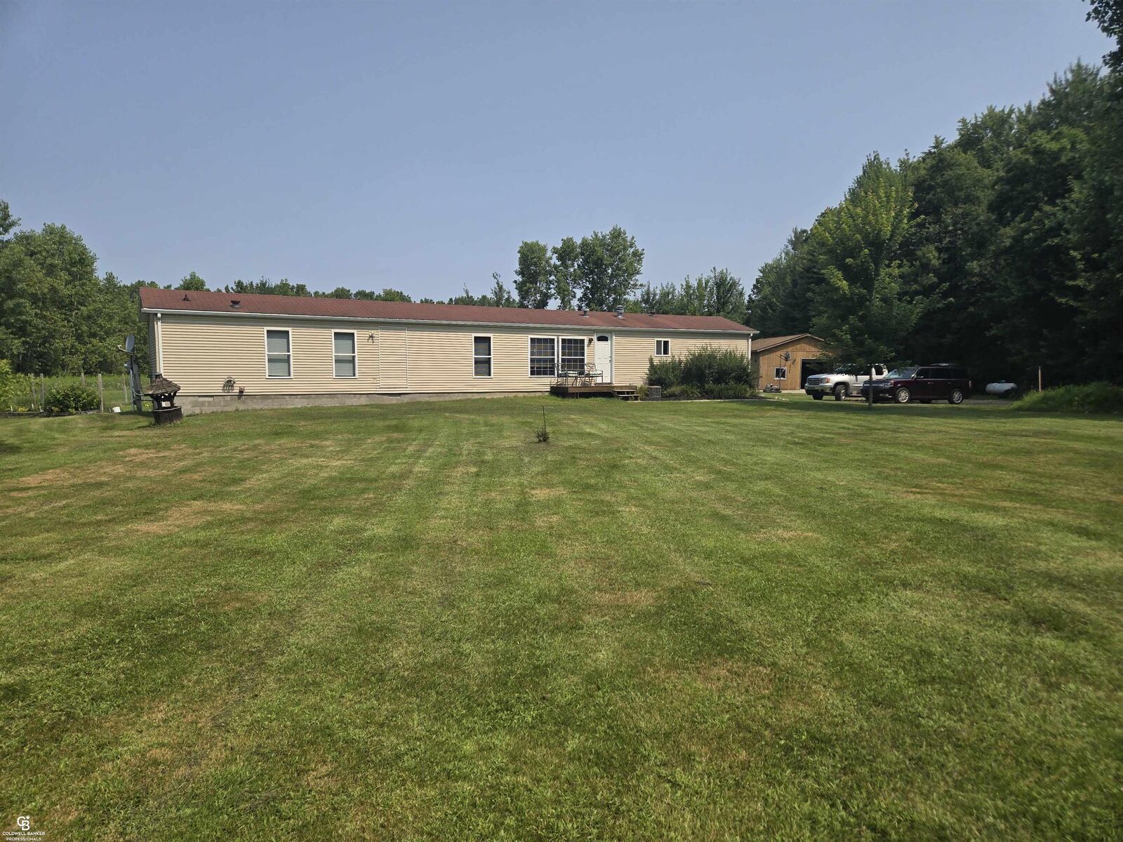 Property Photo: 530 Townhall Road MI 48454