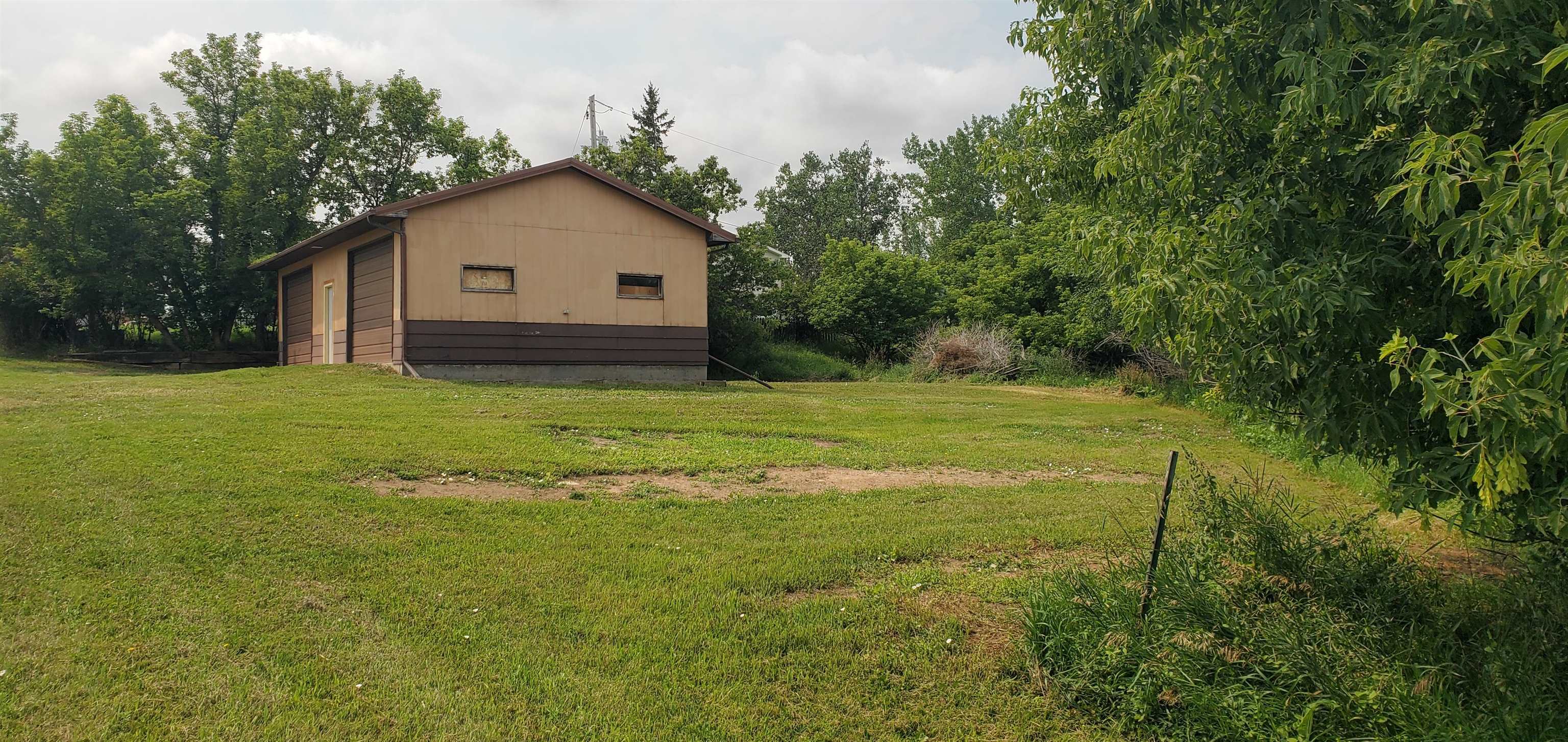 Property Photo: 1811 3rd Street SD 57785-9999