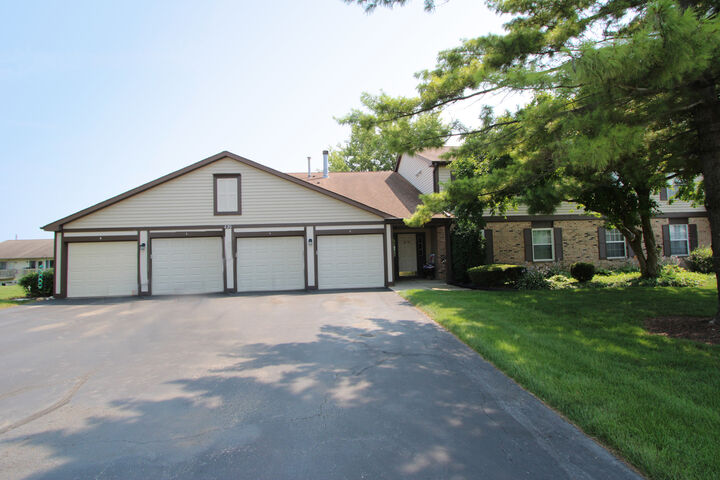 Property Photo: 230 Brett Circle A IL 60084
