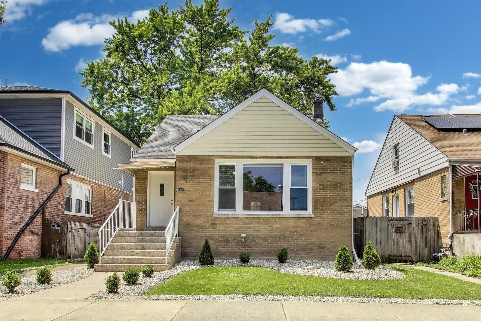 Property Photo: 4118 Prairie Avenue IL 60513