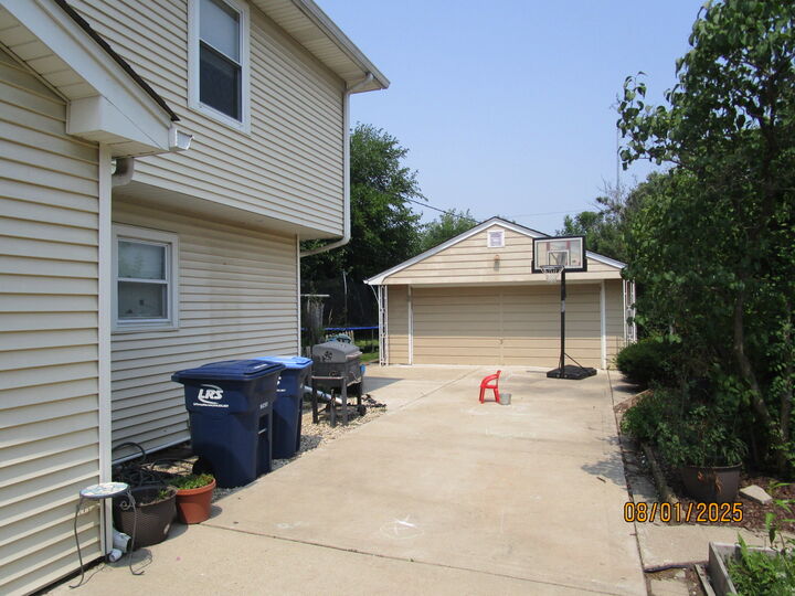 Property Photo:  135 N Warrington Road  IL 60016 