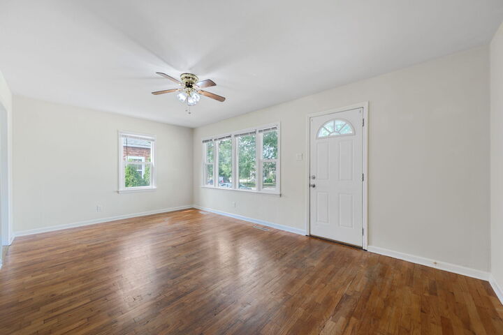 Property Photo: 520 N 10th Avenue IL 60901