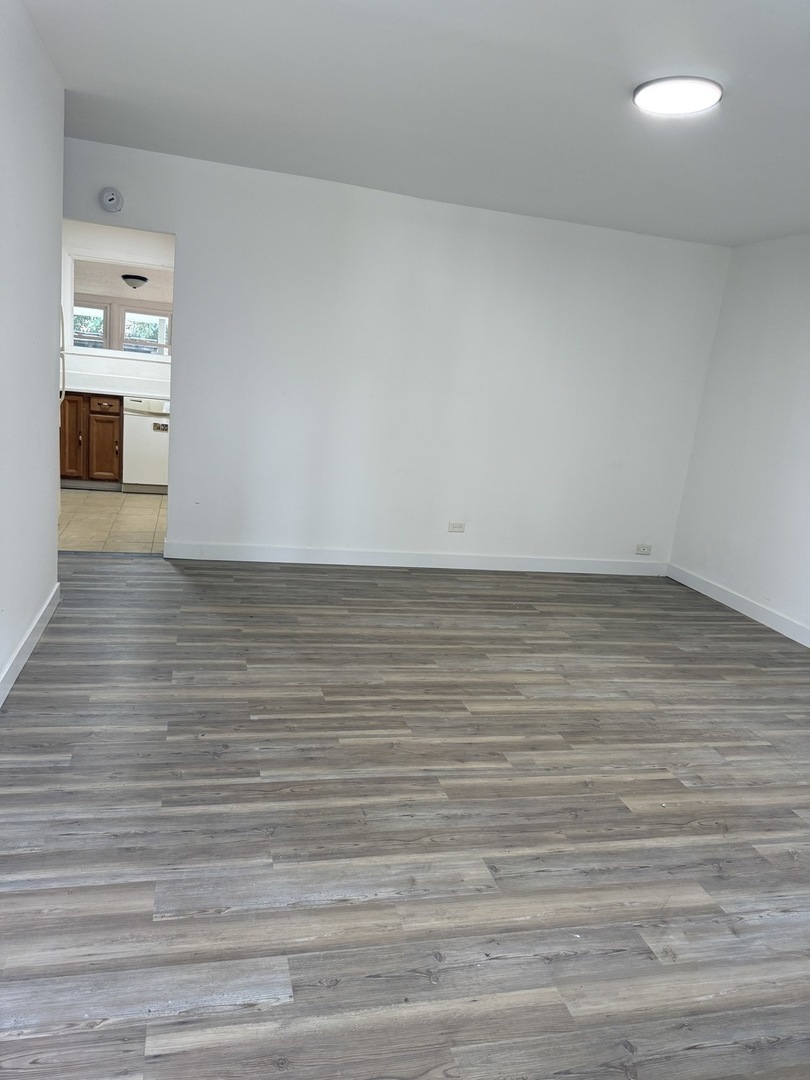 Property Photo: 533 Redwood Road IL 60440