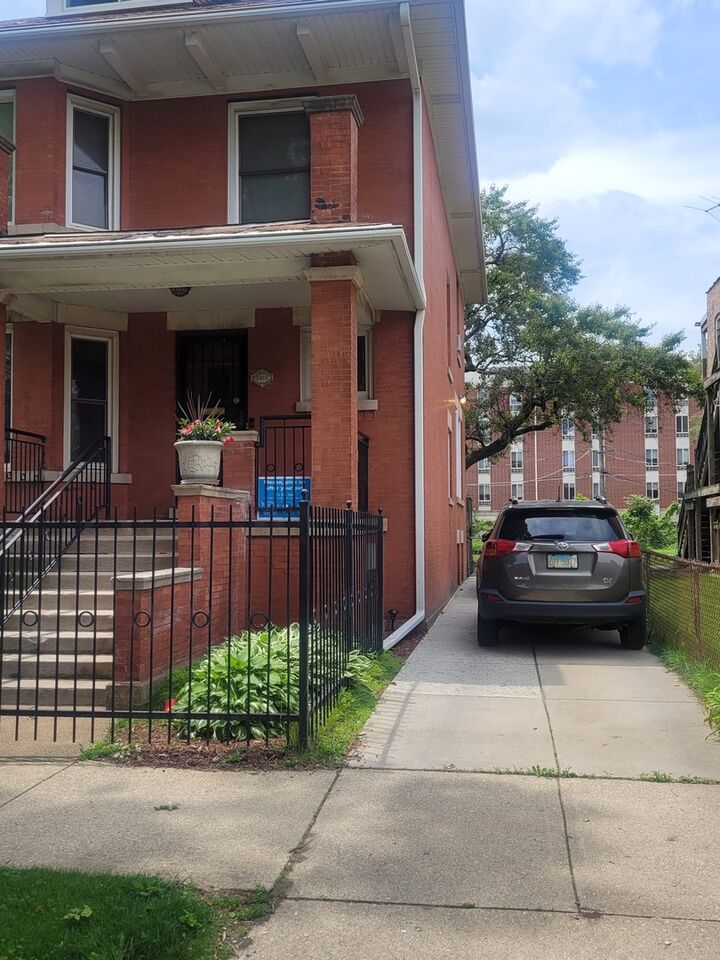 Property Photo:  7422 S Coles Avenue  IL 60649 