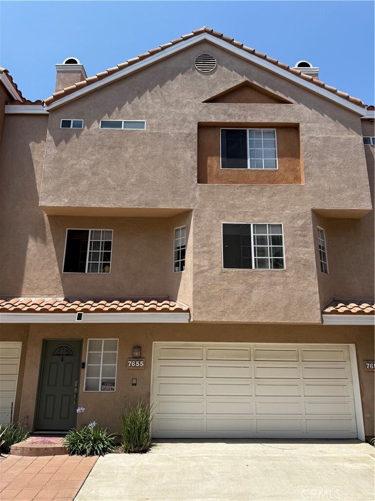 Property Photo:  7655 Yorktown Avenue  CA 92648 