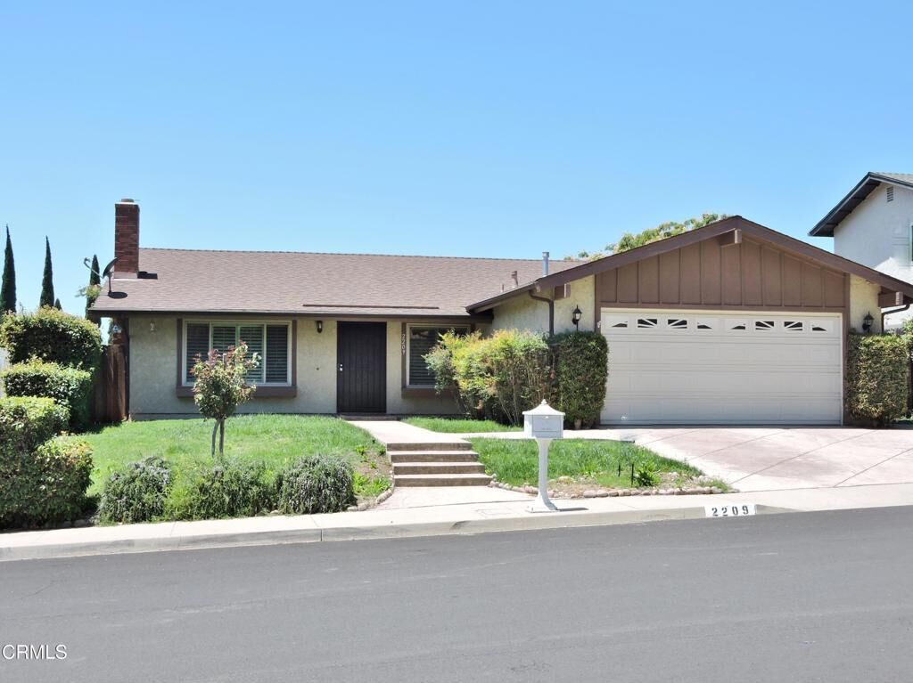 Property Photo: 2209 Aspenpark Court CA 91362
