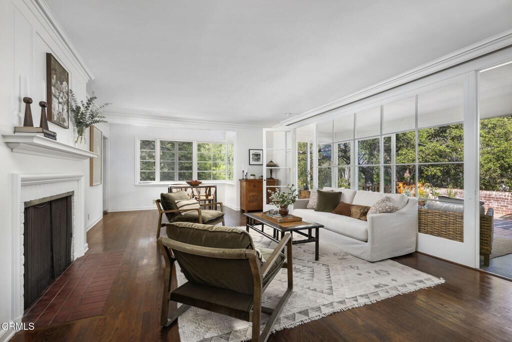 Property Photo: 1556 Scenic Drive CA 91103