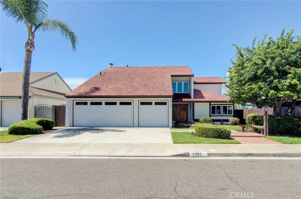 5732 Grimsby Drive  Huntington Beach CA 92649 photo