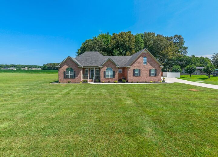 Property Photo: 80 Little Oak Dr TN 37355