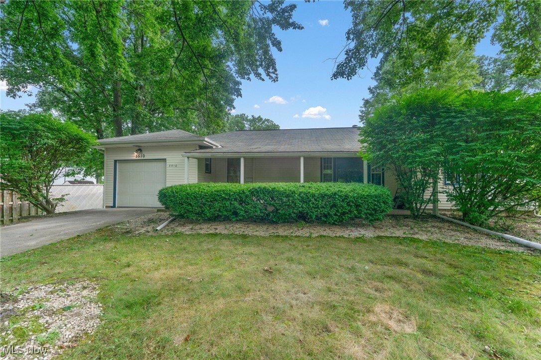 Property Photo:  3510 E Heights Street SE  OH 44484 