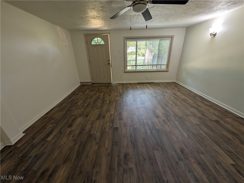 Property Photo:  3488 Oakmont Drive  OH 44425 