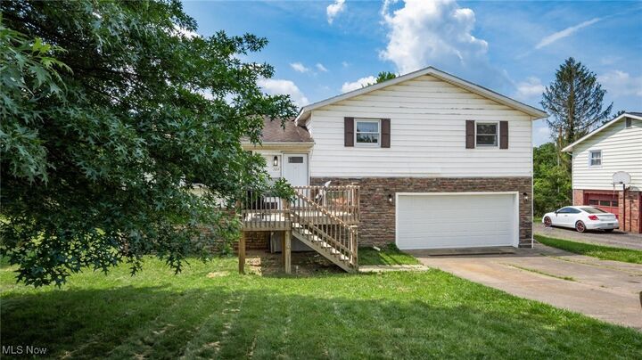 Property Photo:  164 E Newman Street  OH 43701 