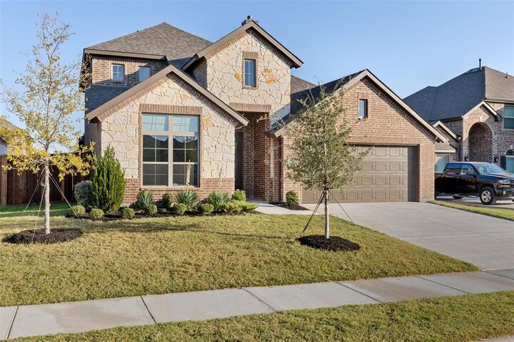 Property Photo:  2607 Rosebud Lane  TX 76084 