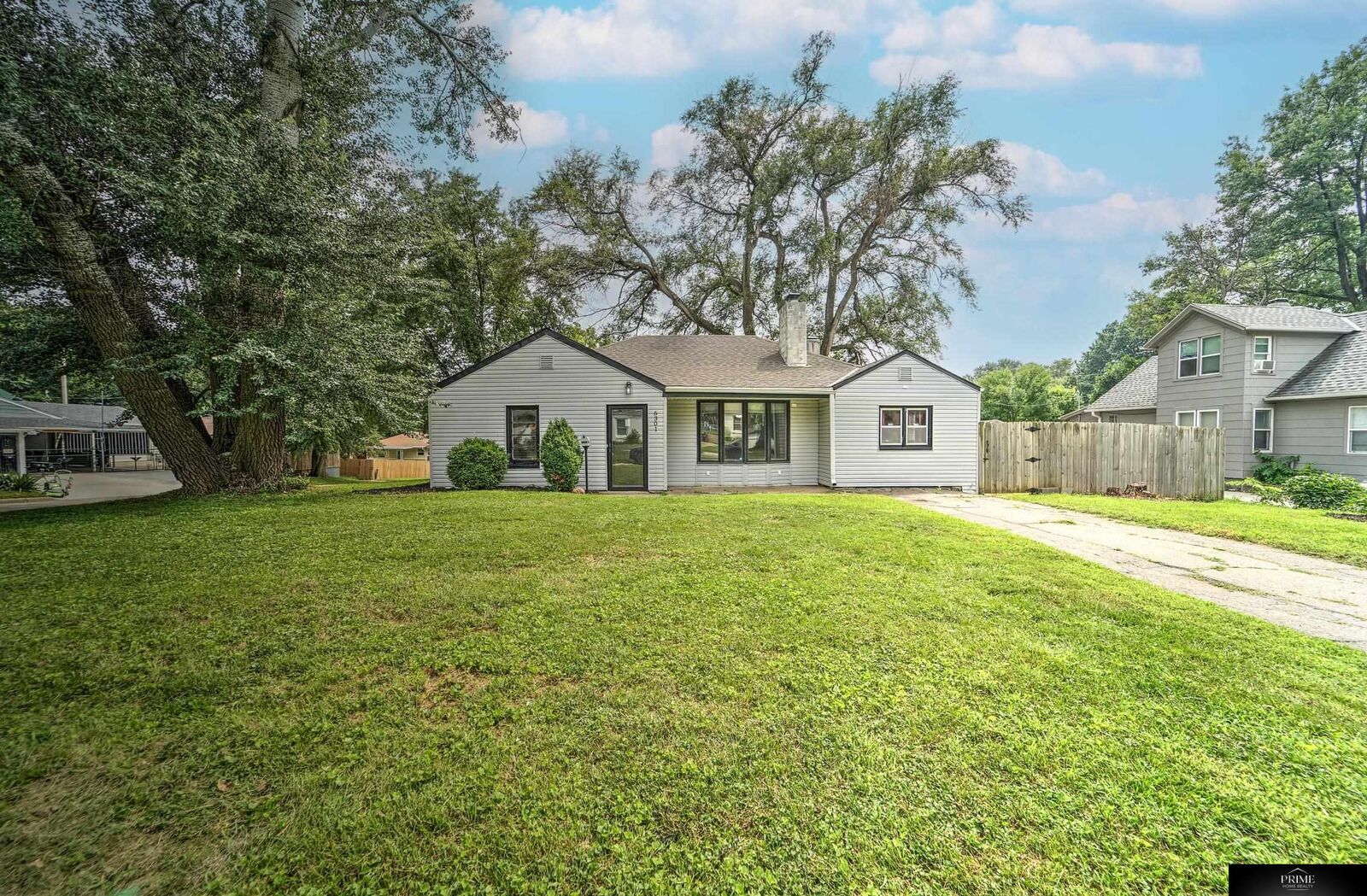 Property Photo:  6301 Franklin Street  NE 68104 