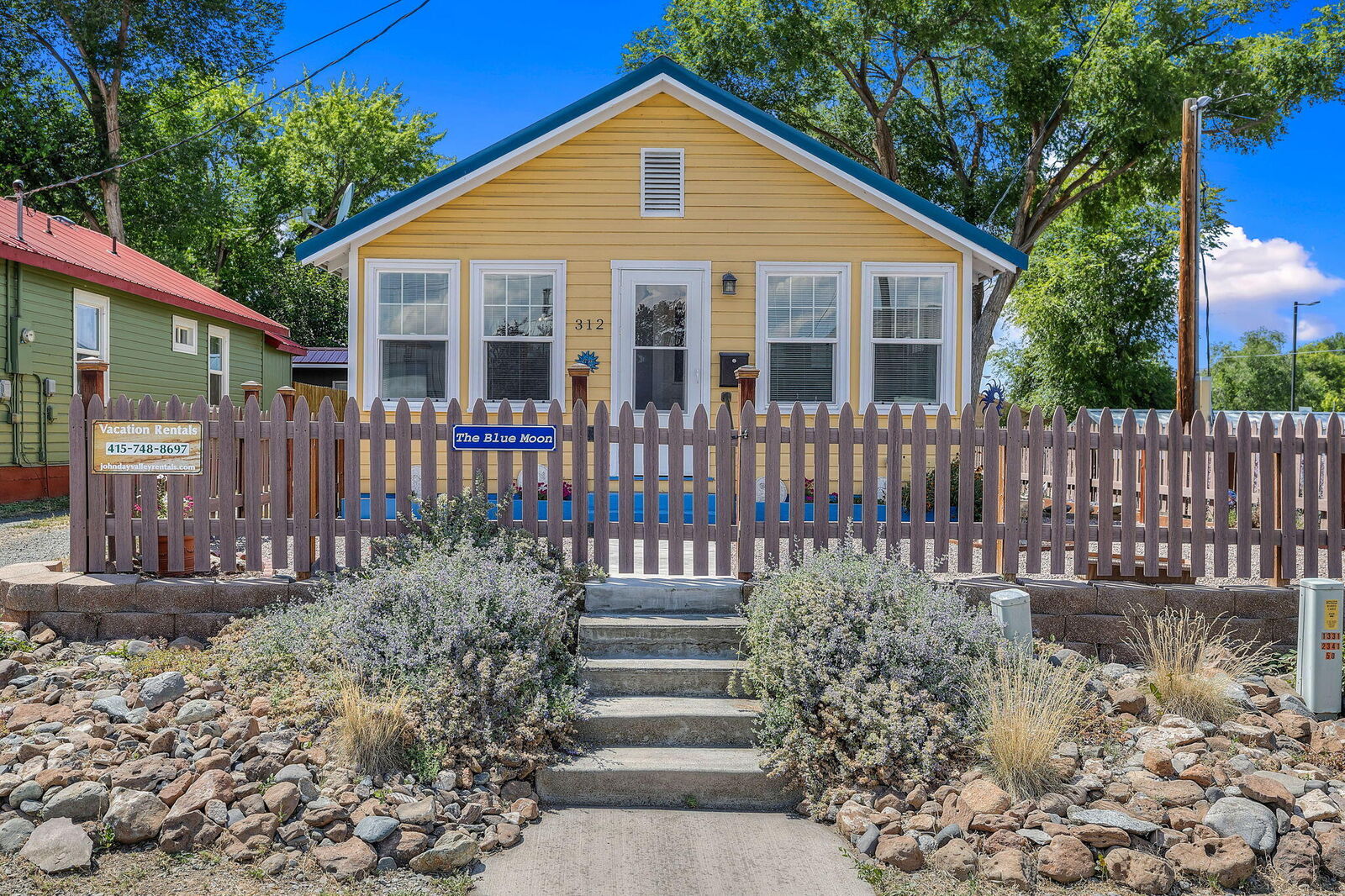 Property Photo:  312 N Canyon Boulevard  OR 97845 