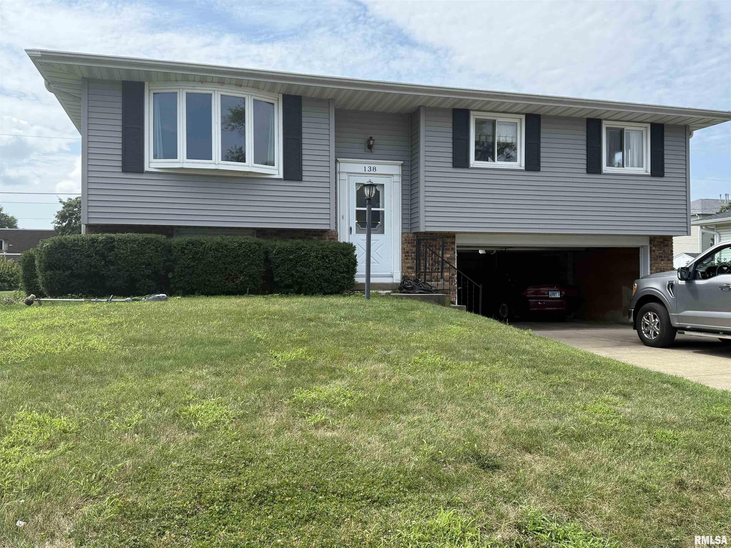 138 E Oakwood Street  Morton IL 61550 photo