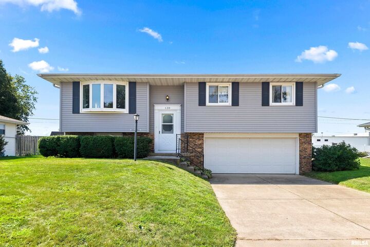 138 E Oakwood Street  Morton IL 61550 photo