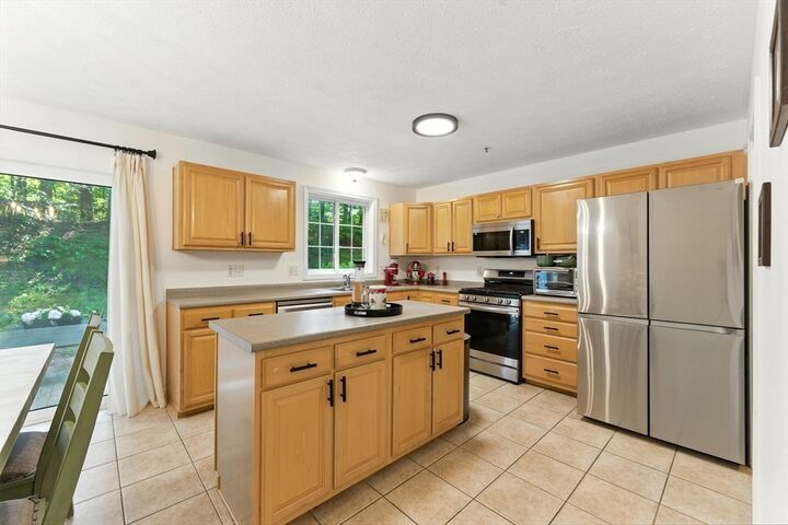 Property Photo:  38 Georgetowne Dr 0  NH 03062 