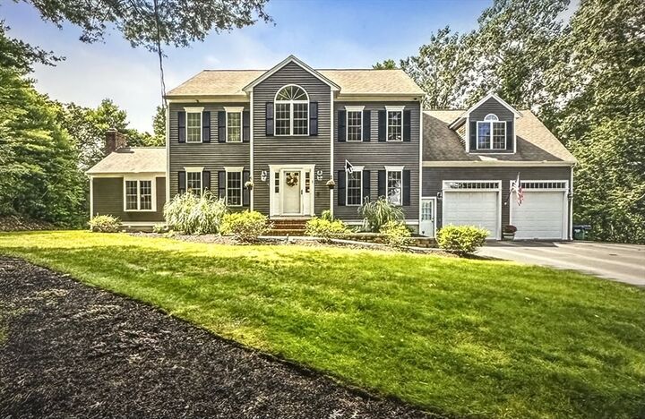 1 Elaine Cir  Lakeville MA 02347 photo