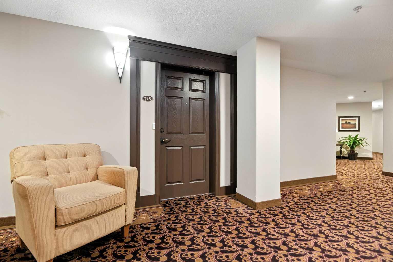 Property Photo: 5213 61 Street 315 AB T4N 6N5