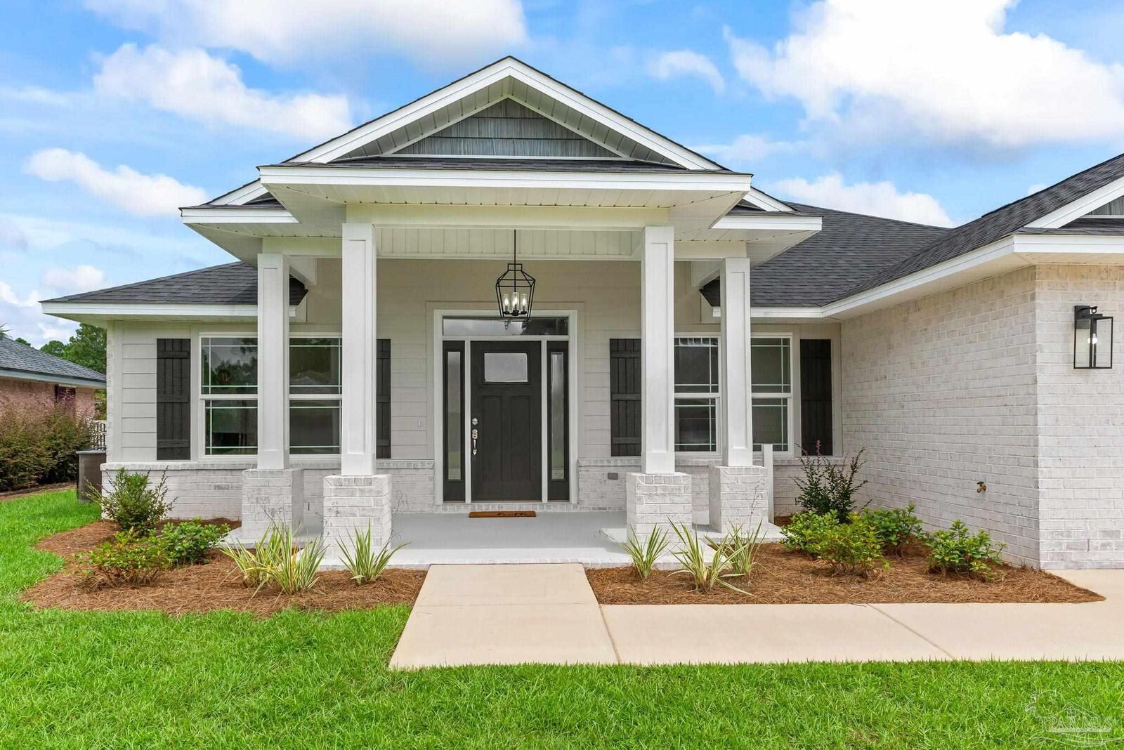 Property Photo: 9993 Parker Lake Cir FL 32566