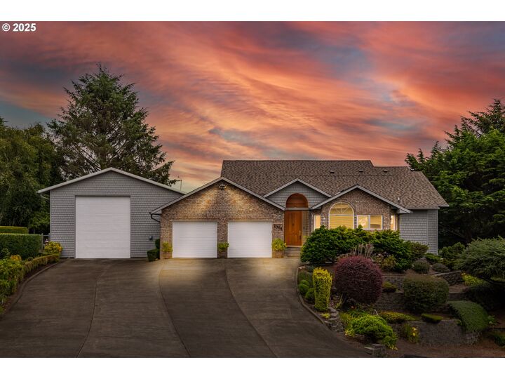 1055 NW Estate Dr  Seal Rock OR 97376 photo