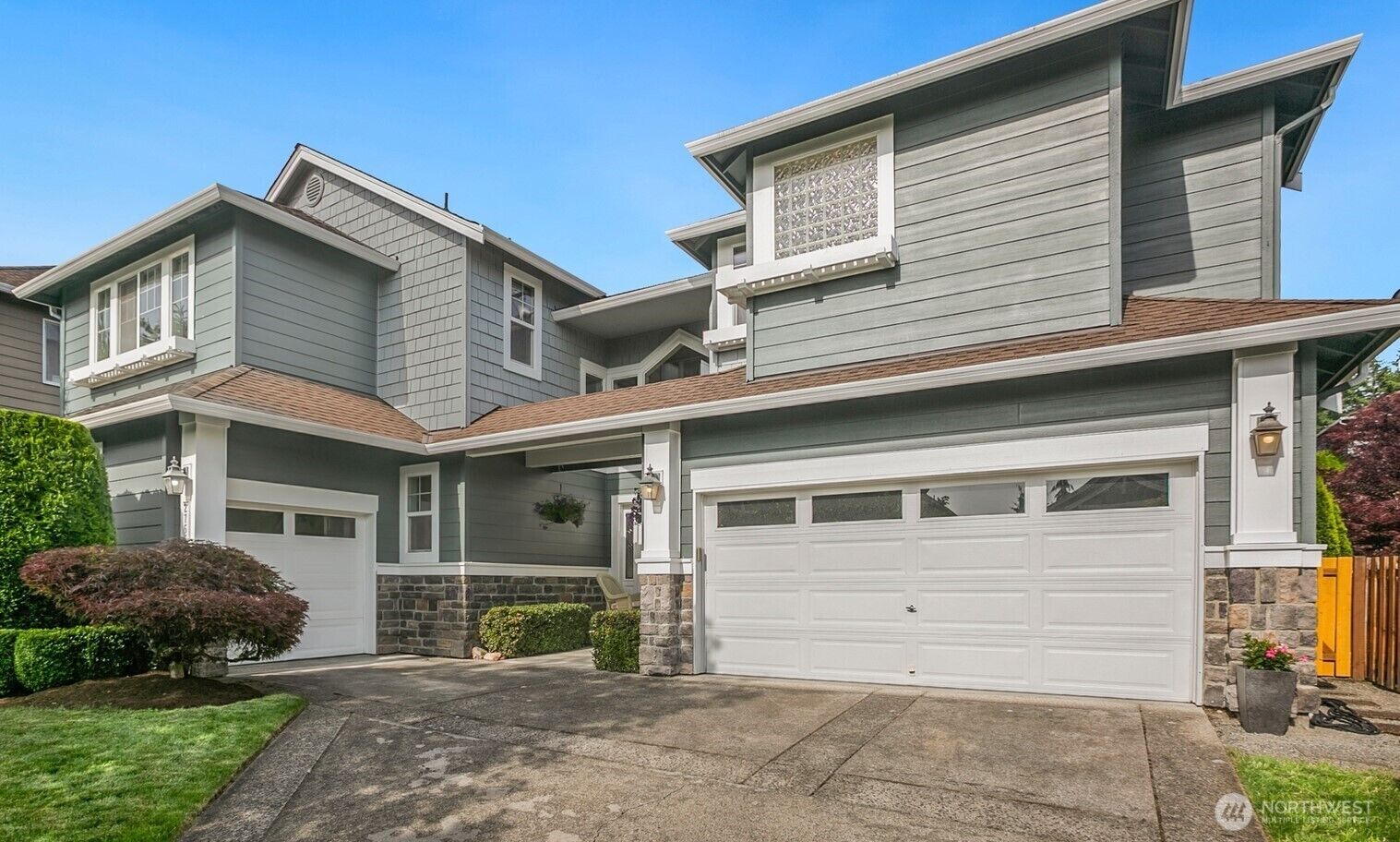 Property Photo: 27638 246th Avenue SE WA 98038