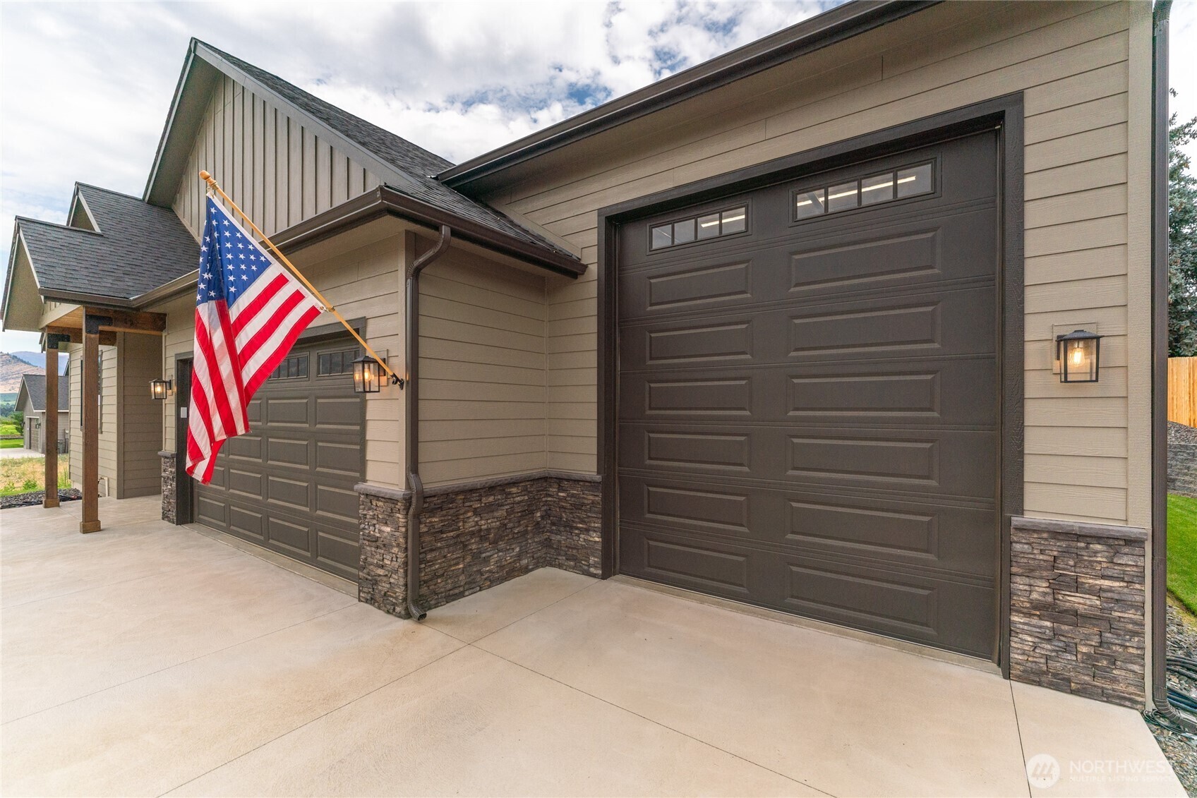 Property Photo:  113  Freedom Hills  WA 98815 