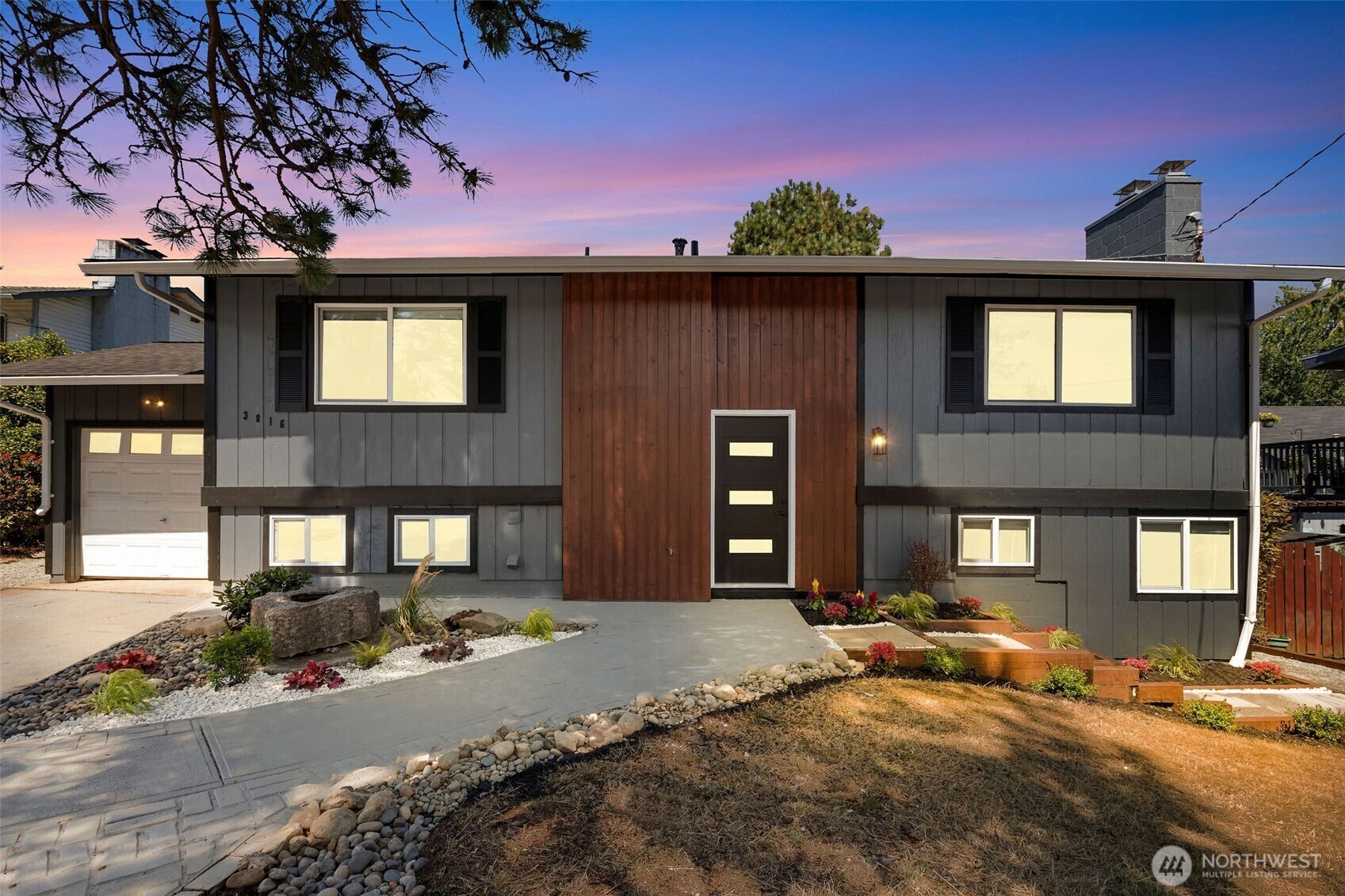 Property Photo:  3816 S 249th Street  WA 98032 