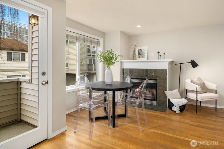 Property Photo:  8535  Midvale Avenue N B  WA 98103 