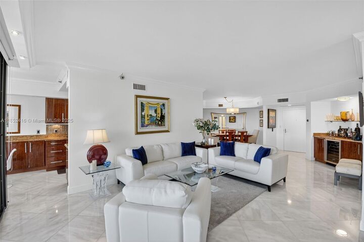 Property Photo:  3000 Island Blvd 505  FL 33160 