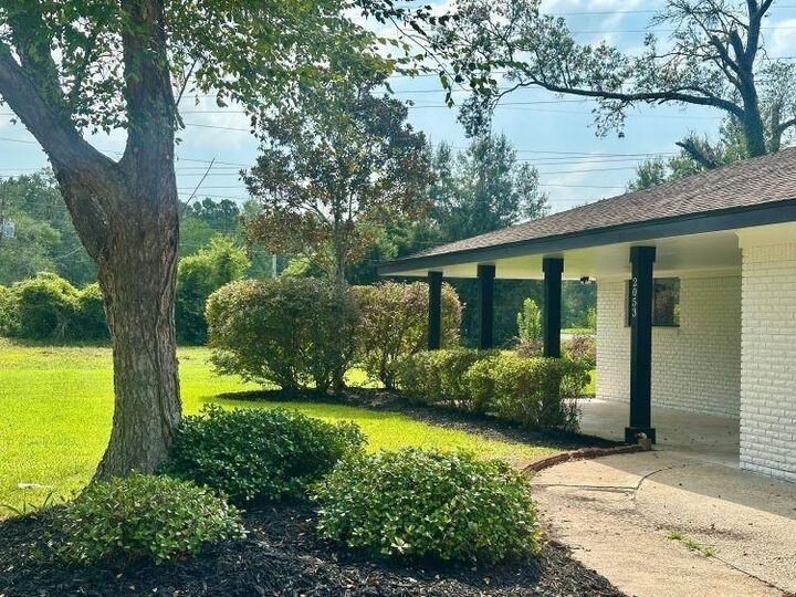 Property Photo: 2053 Duhon TX 77632