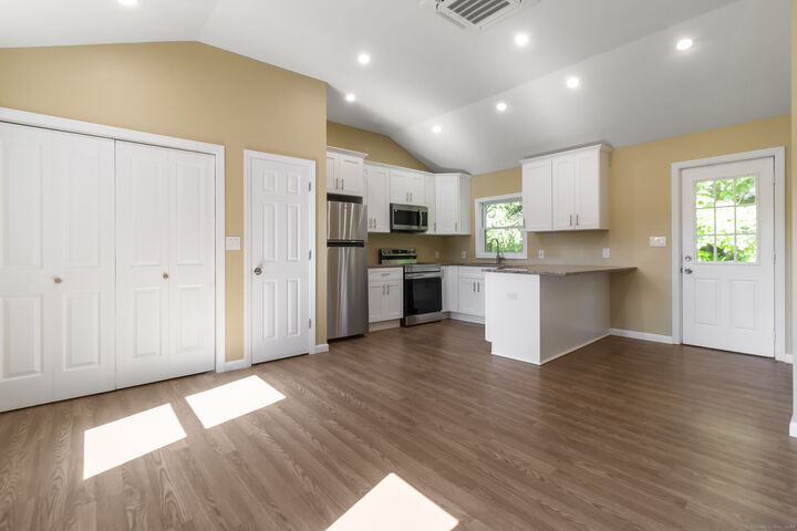 Property Photo:  10 Deerfield Road  CT 06812 