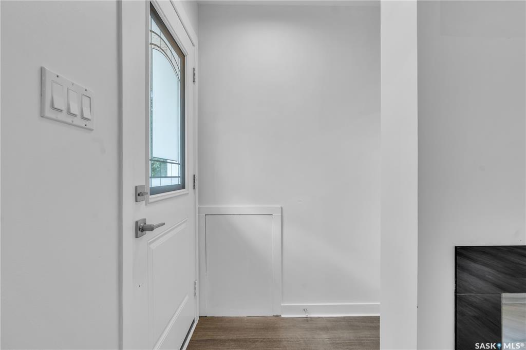 Property Photo: 934 Trotter Crescent SK S7L 3R1