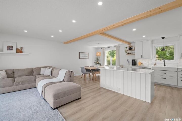 Property Photo: 840 Chester Place SK S6V 6Y8
