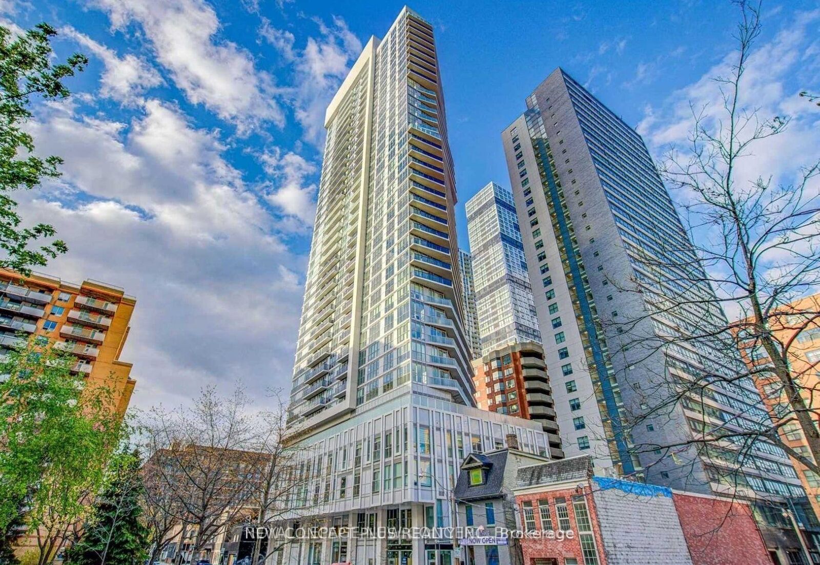 Property Photo: 77 Mutual Street 407 ON M5B 0B9