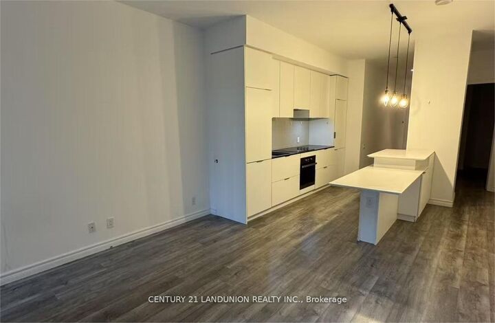 Property Photo: 5 St Joseph St Street 218 ON M4Y 0B6