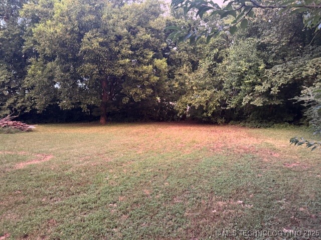 Property Photo: 402 S Ash OK 74955