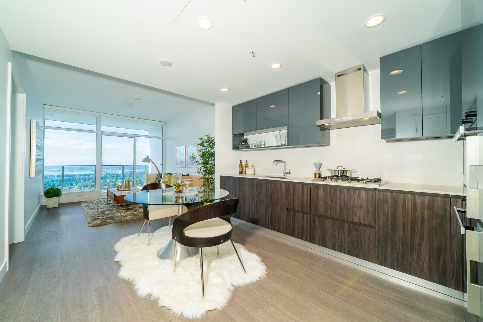 Property Photo:  6511 Sussex Avenue 3005  BC V5H 0K5 