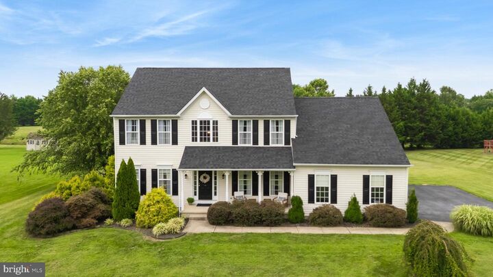 Property Photo:  8 E Stonewall Drive  DE 19709 
