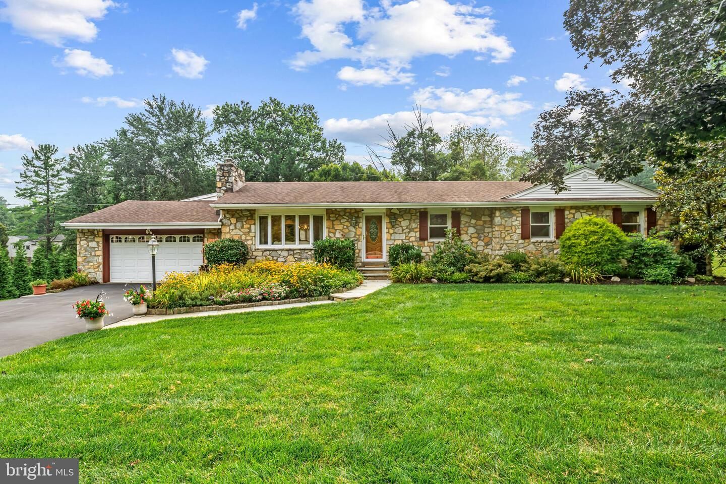 Property Photo: 168 Woodstock Road PA 19085