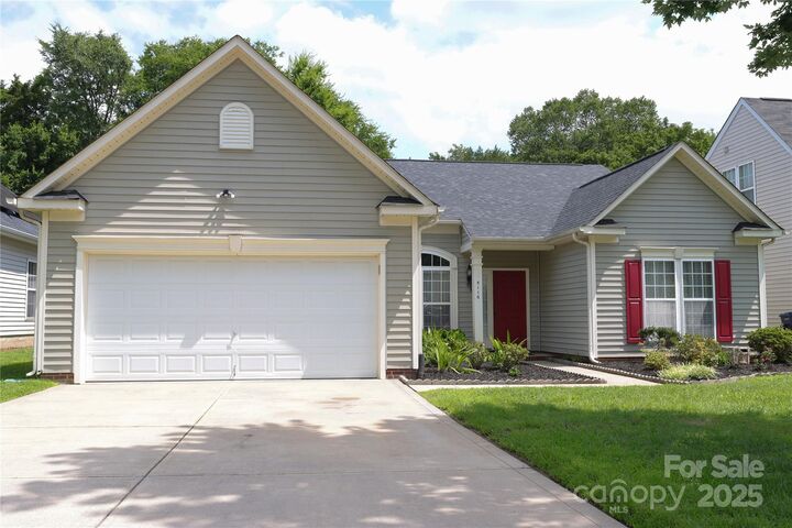 5116 Sunburst Lane  Charlotte NC 28213 photo