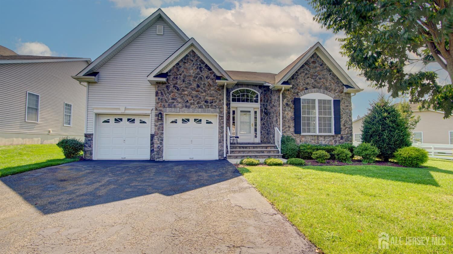 Property Photo:  167 Scarborough Way  NJ 07746 
