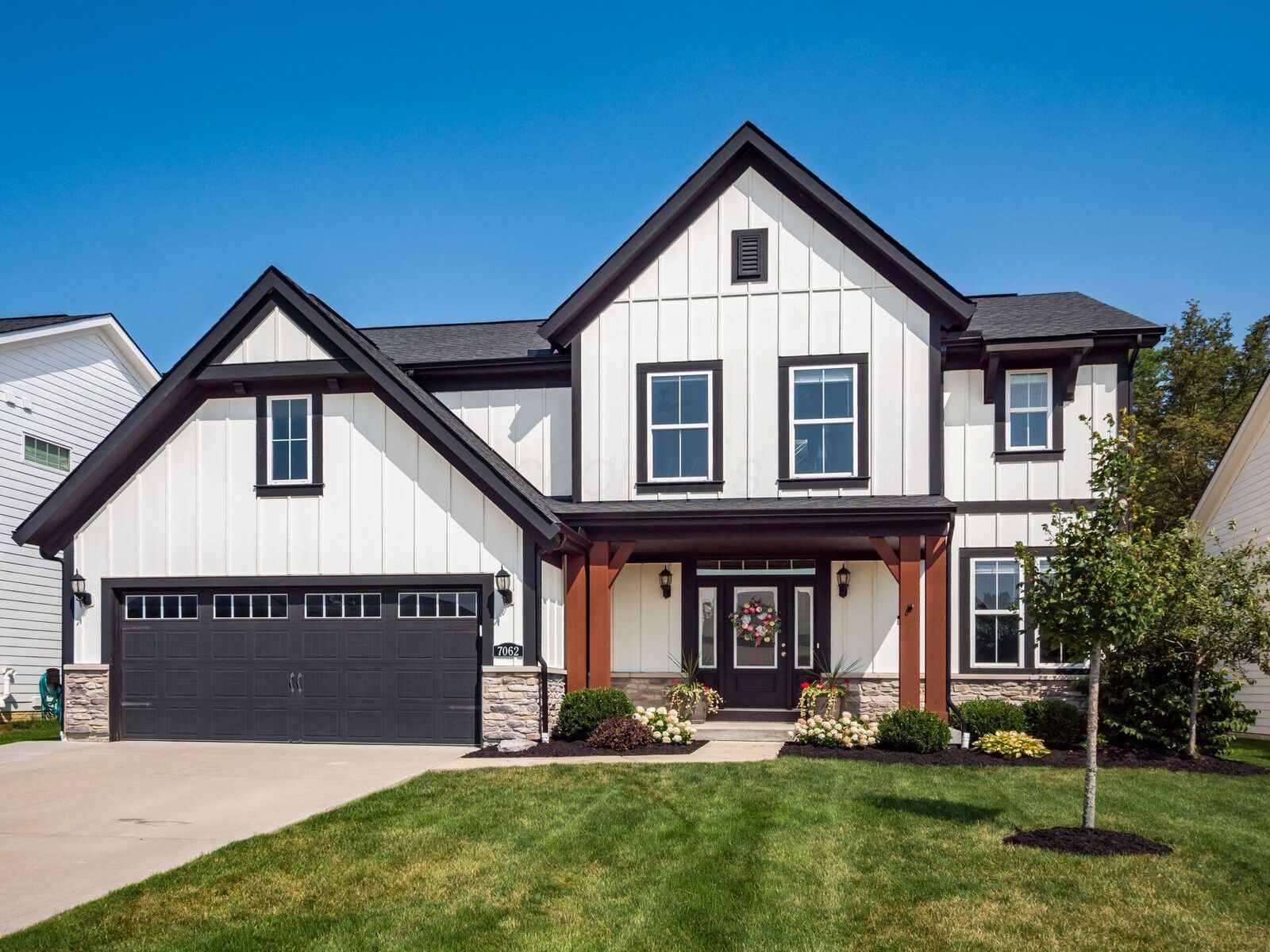 Property Photo: 7062 Scarlet Oak Drive OH 43026