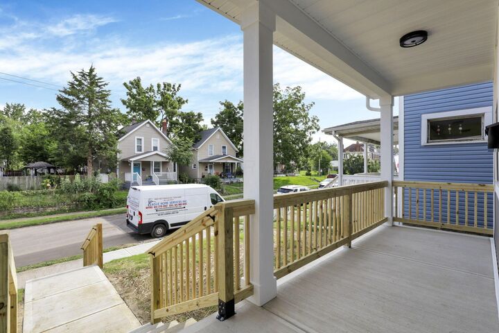 Property Photo:  613 Siebert Street  OH 43206 