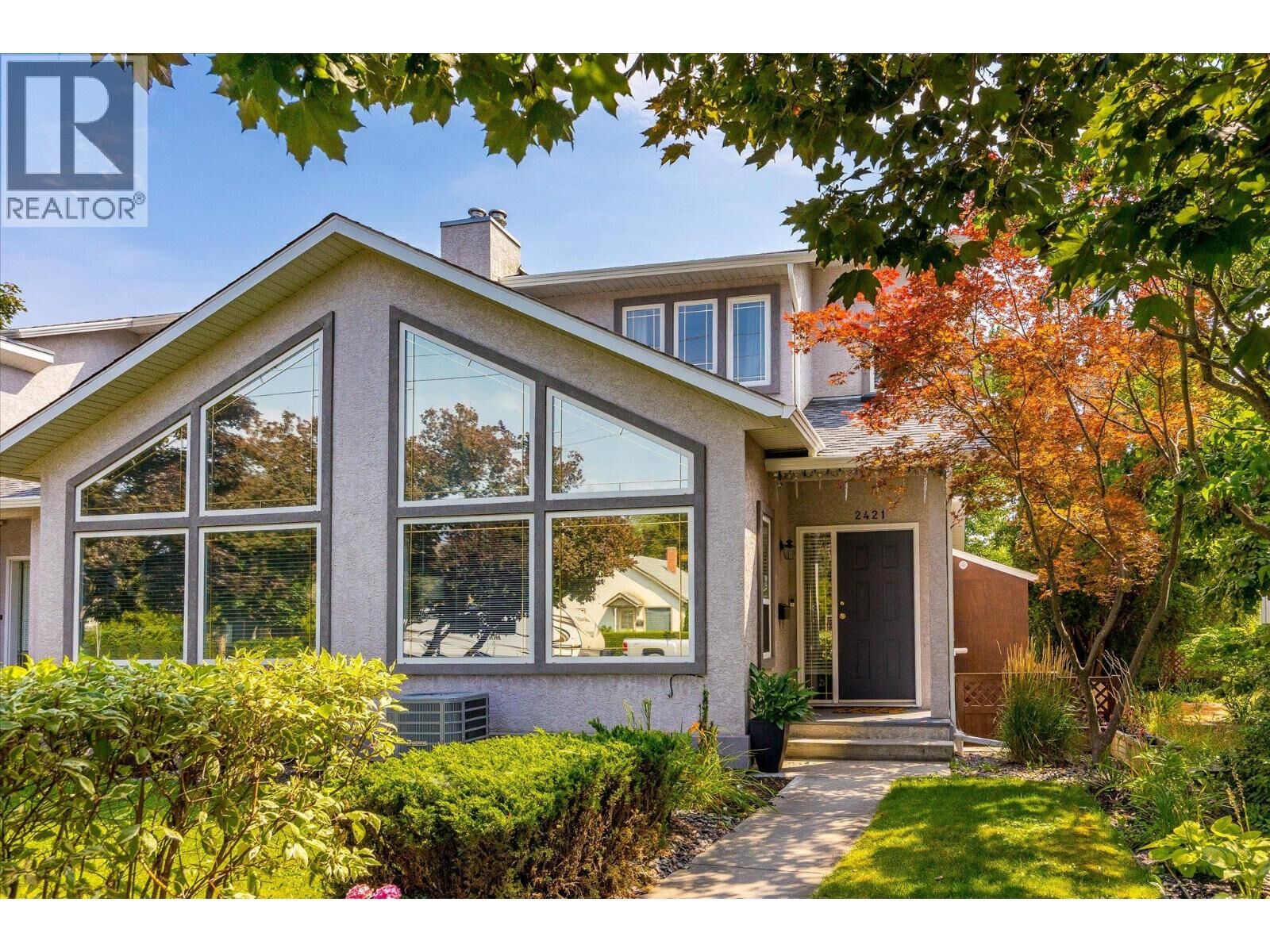 Property Photo:  2421 Richter Street  BC V1Y 2P5 