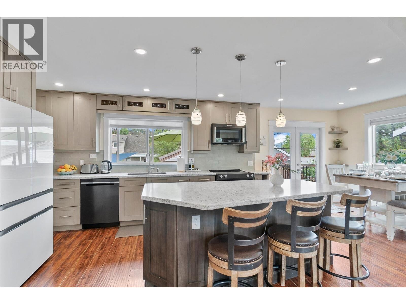 Photo de la propriété:  845 Richter Street  BC V1Y 2J9 