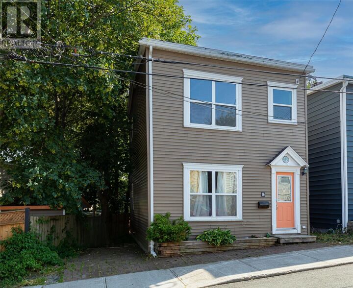 Property Photo:  5 Franklyn Avenue  NL A1C 4K9 