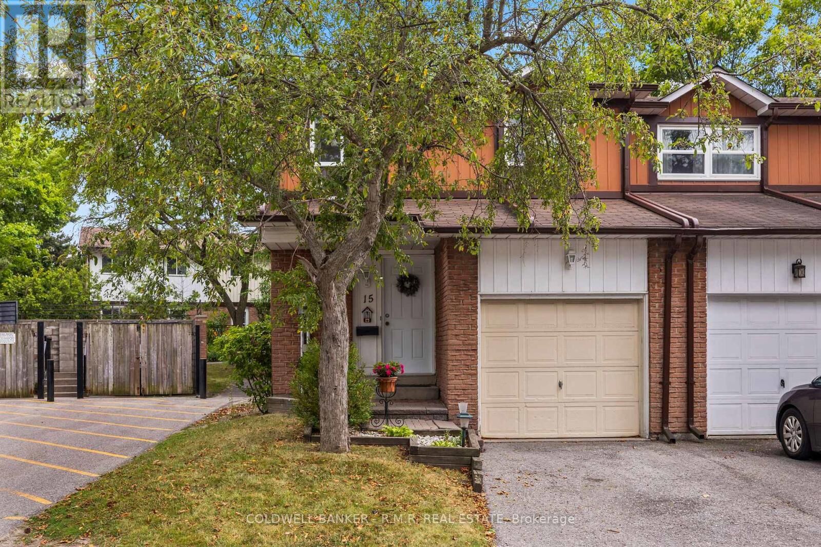 Property Photo:  540 Dorchester Drive 15  ON L1J 6M5 