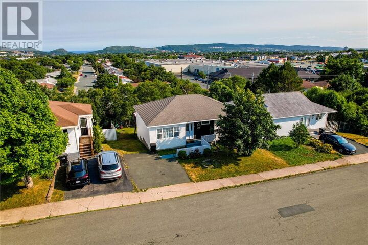 Property Photo:  11 Oakridge Drive  NL A1A 4S4 
